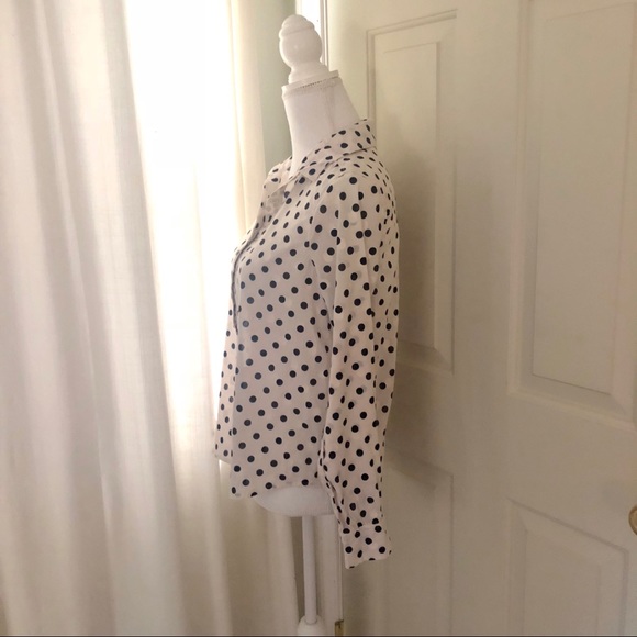 { J. Crew } Ivory & Navy Polka Dot Cotton Popover - Picture 4 of 6